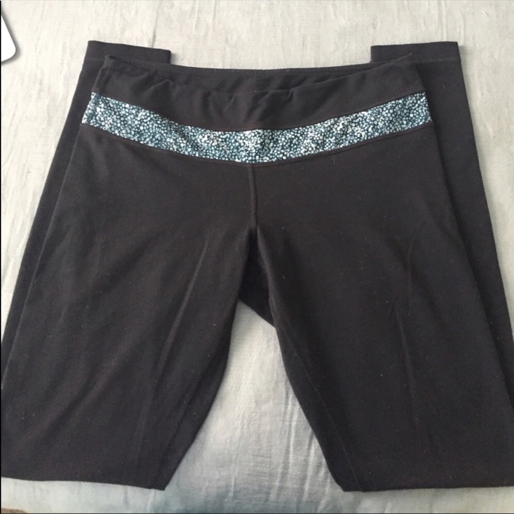 Lululemon wunder under leggings pants size 8; Gray